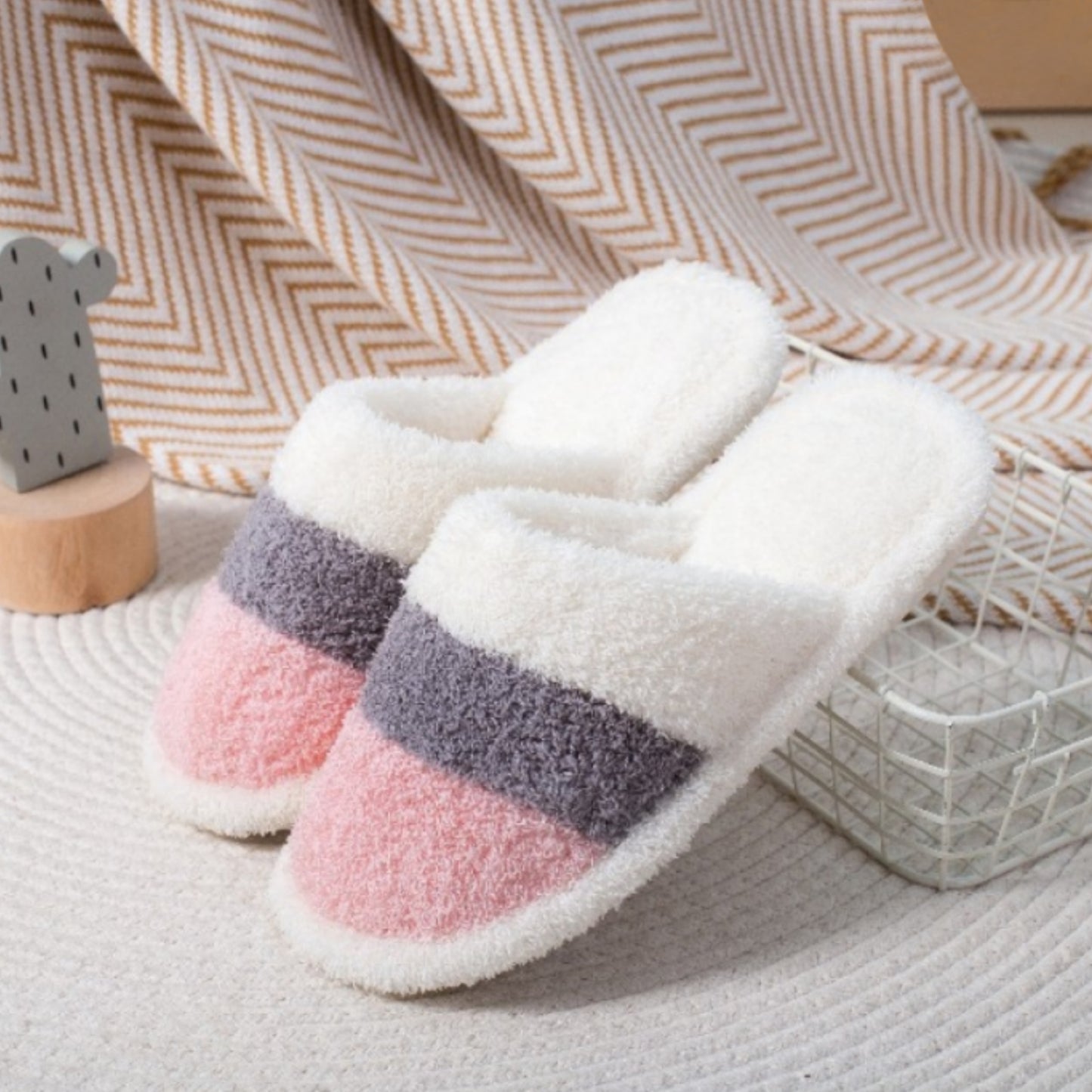 Comfyluxe Women's Soft Microfiber Cozy Stripe Pattern Slippers