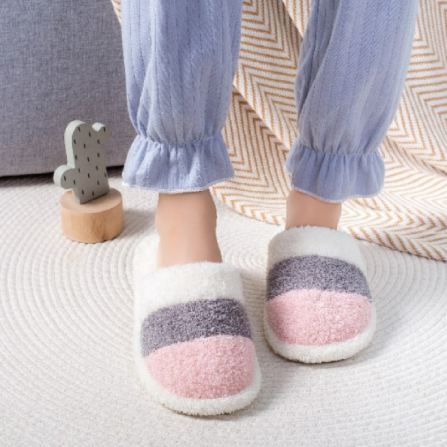 Comfyluxe Women's Soft Microfiber Cozy Stripe Pattern Slippers