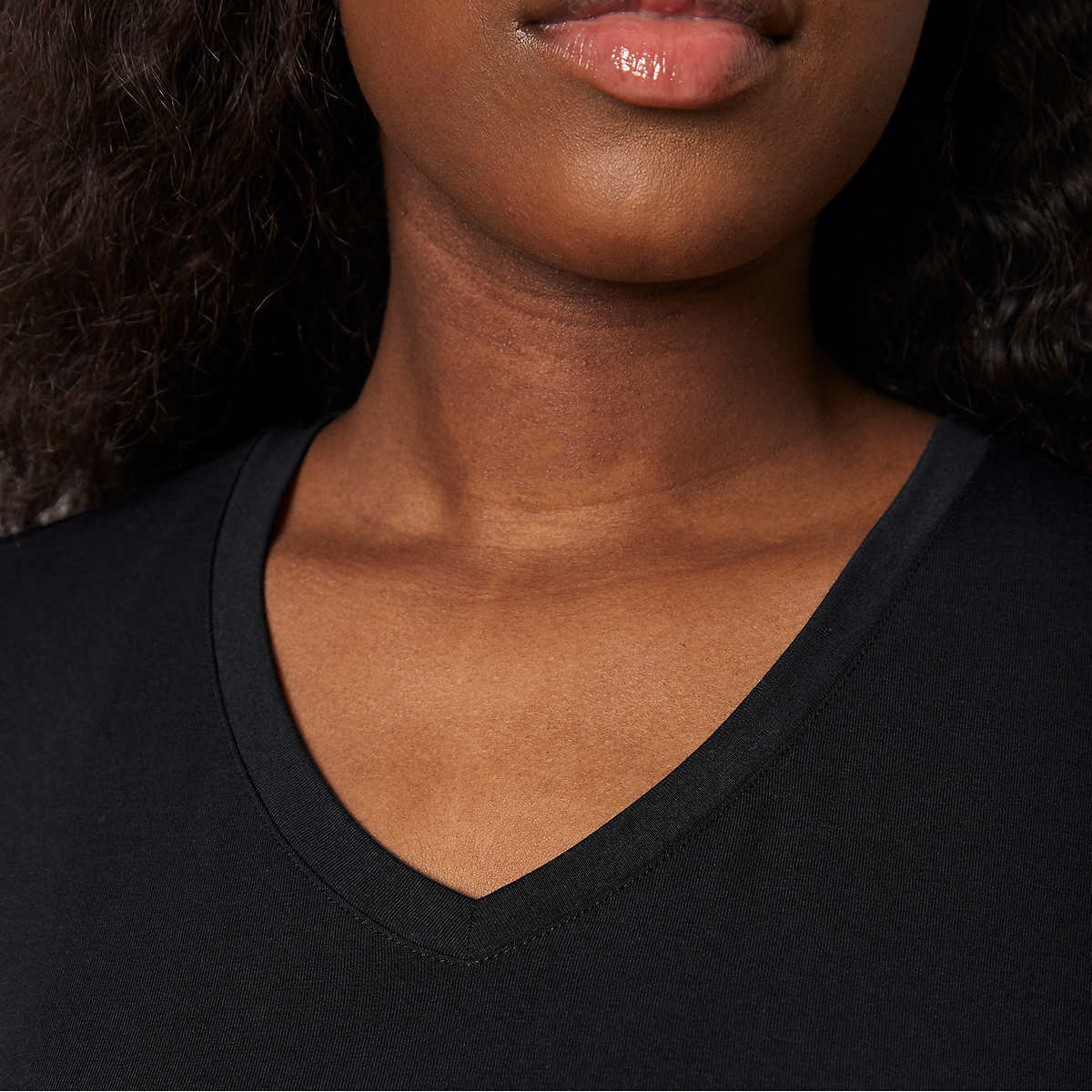 Mondetta Soft Moisture Wicking Dropped Shoulder V-neck T-Shirt