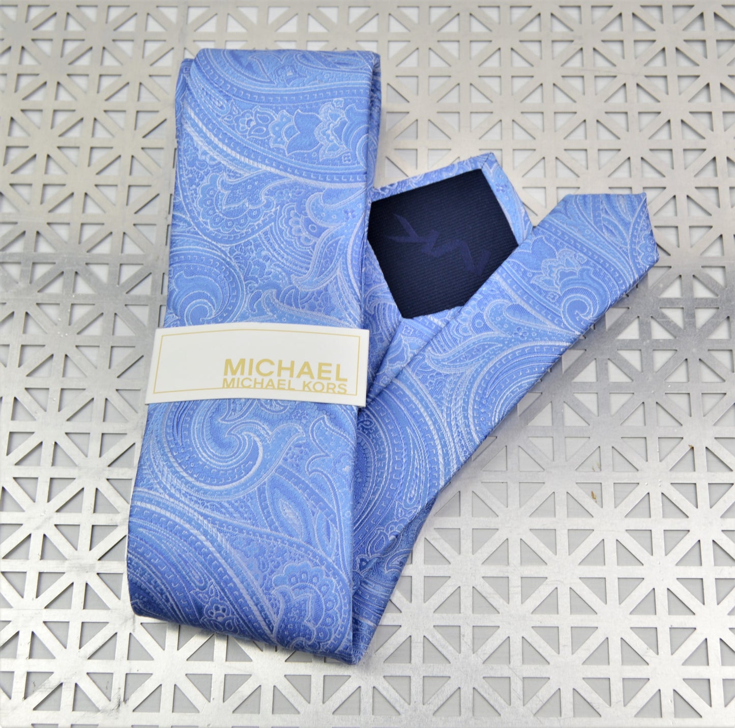 MICHAEL KORS Petal Textured Tie 100% Silk